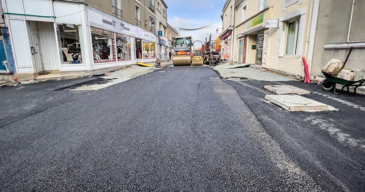 Réouverture de la rue Porte de Paris la collectivité aux côtés des commerçants Ville de Thouars