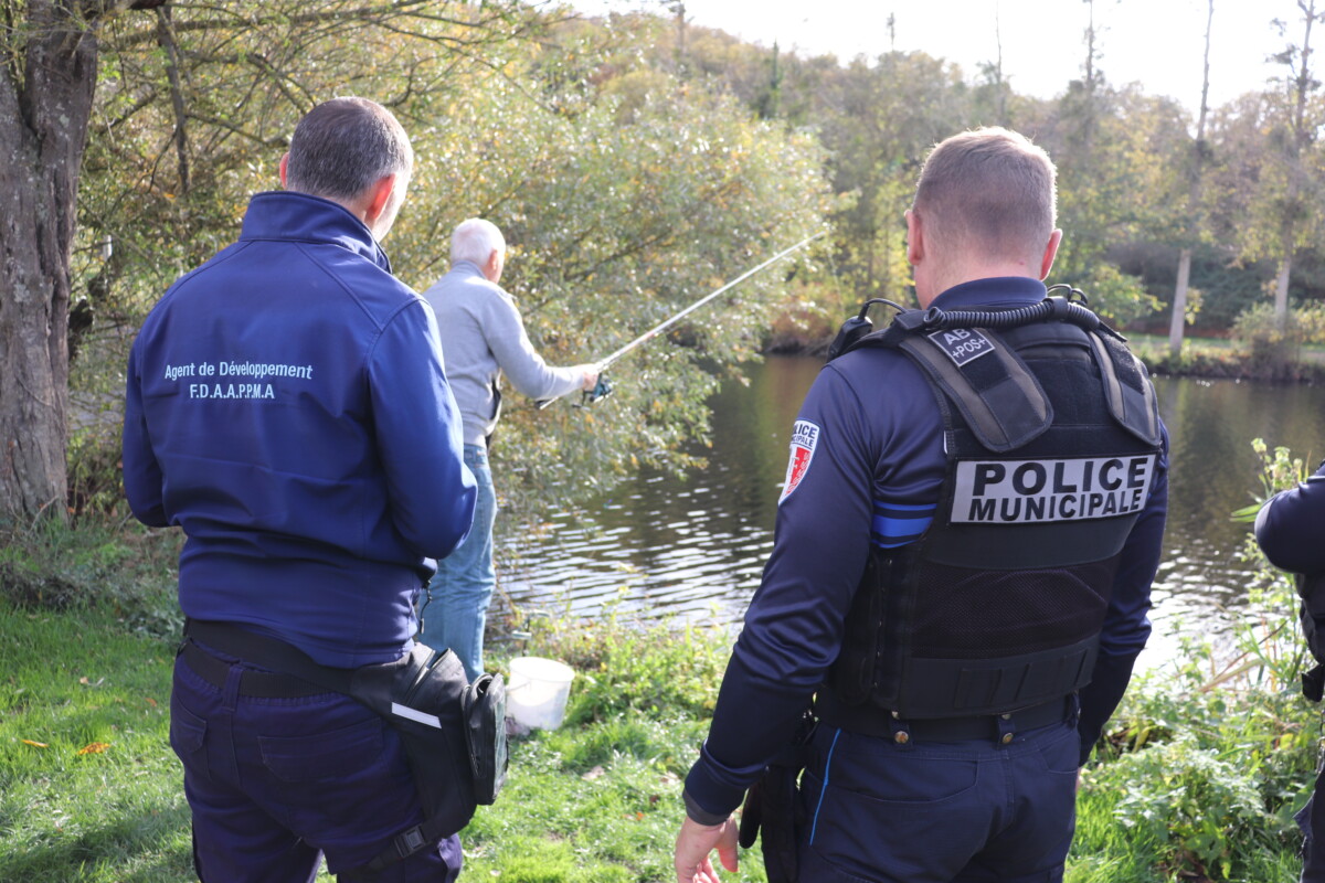 Surveillance de la pêche